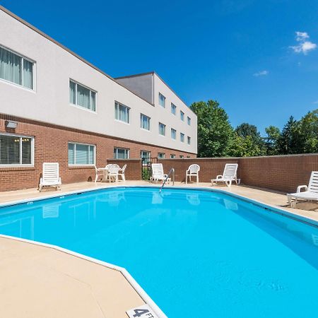 Ramada By Wyndham Paintsville Hotel & Conference Center Eksteriør bilde
